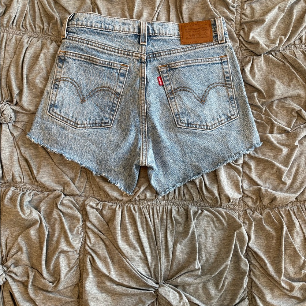 Levis cutoff shorts